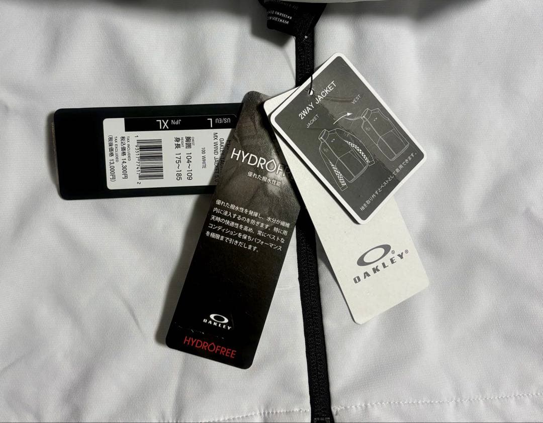 ●新品タグ付●OAKLEY●撥水　長袖•ベスト2WAY● XL