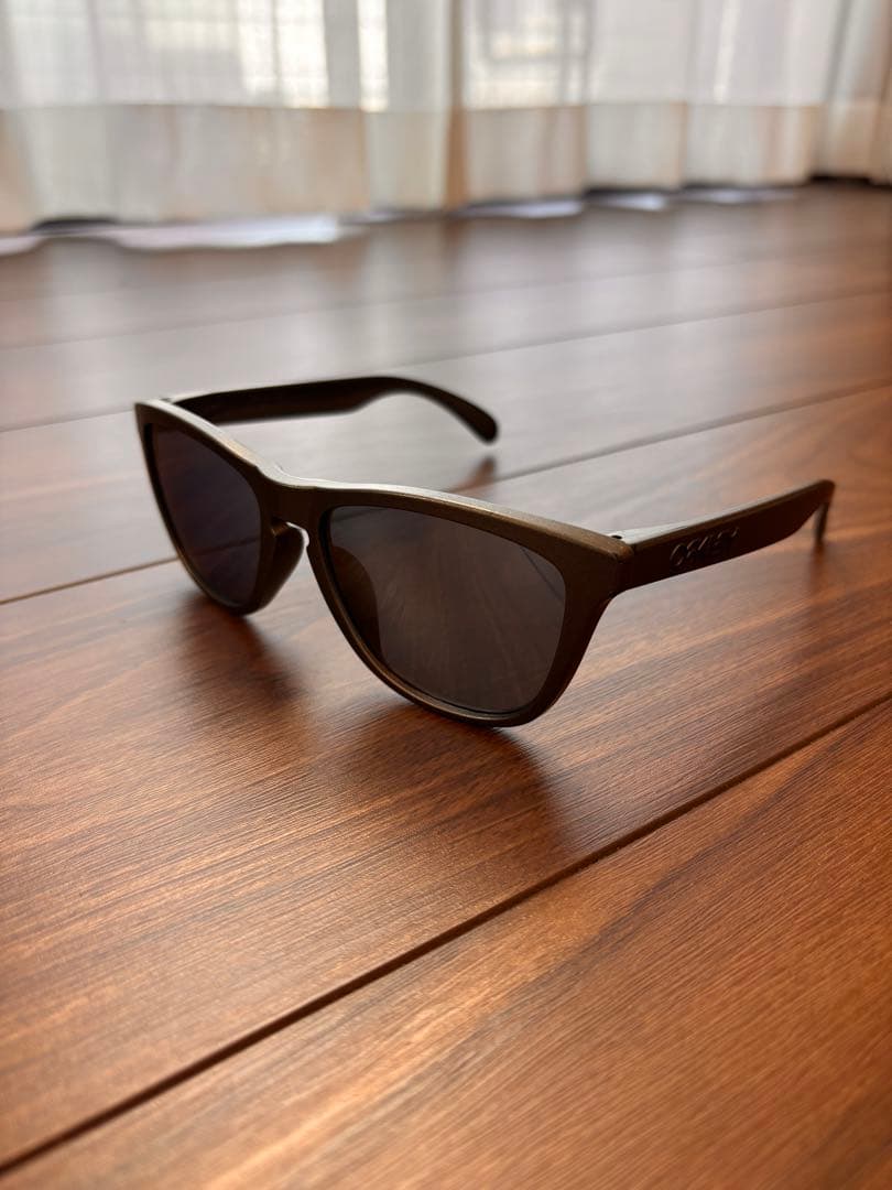 小物 OAKLEY Frogskins