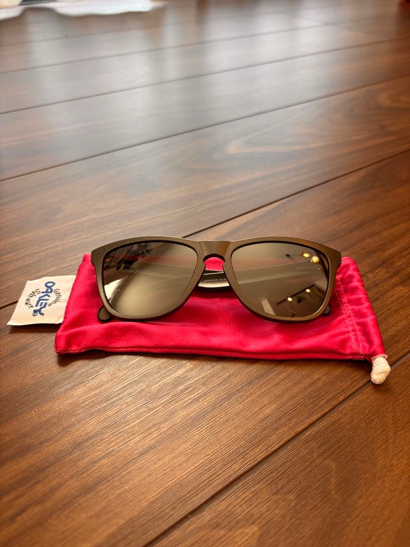 小物 OAKLEY Frogskins