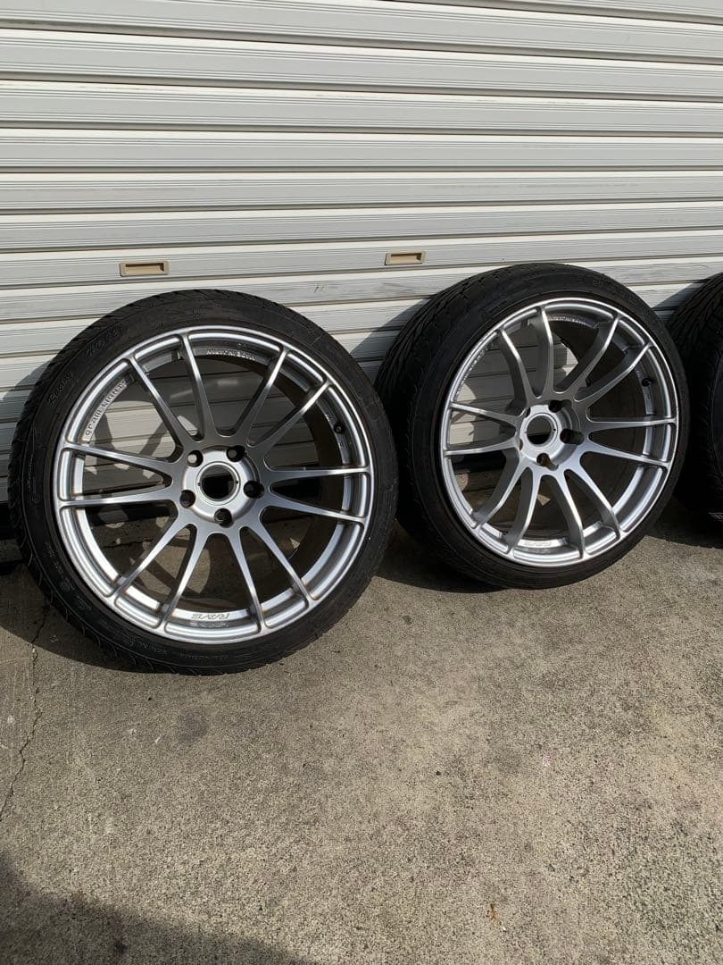 レイズ　グラムライツ57エクストリーム2本セット9.5J-18＋22 114.3
