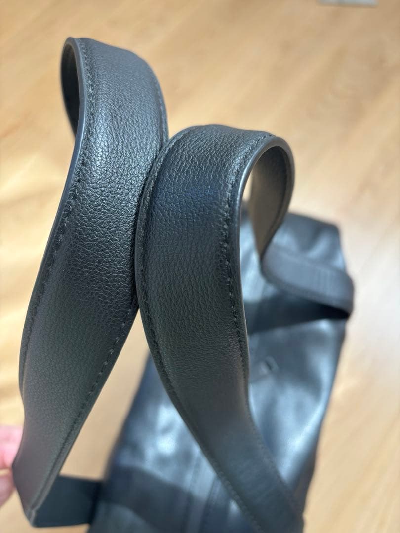 【超美品】ZARA 合成皮革ボストンバッグ 黒 大容量