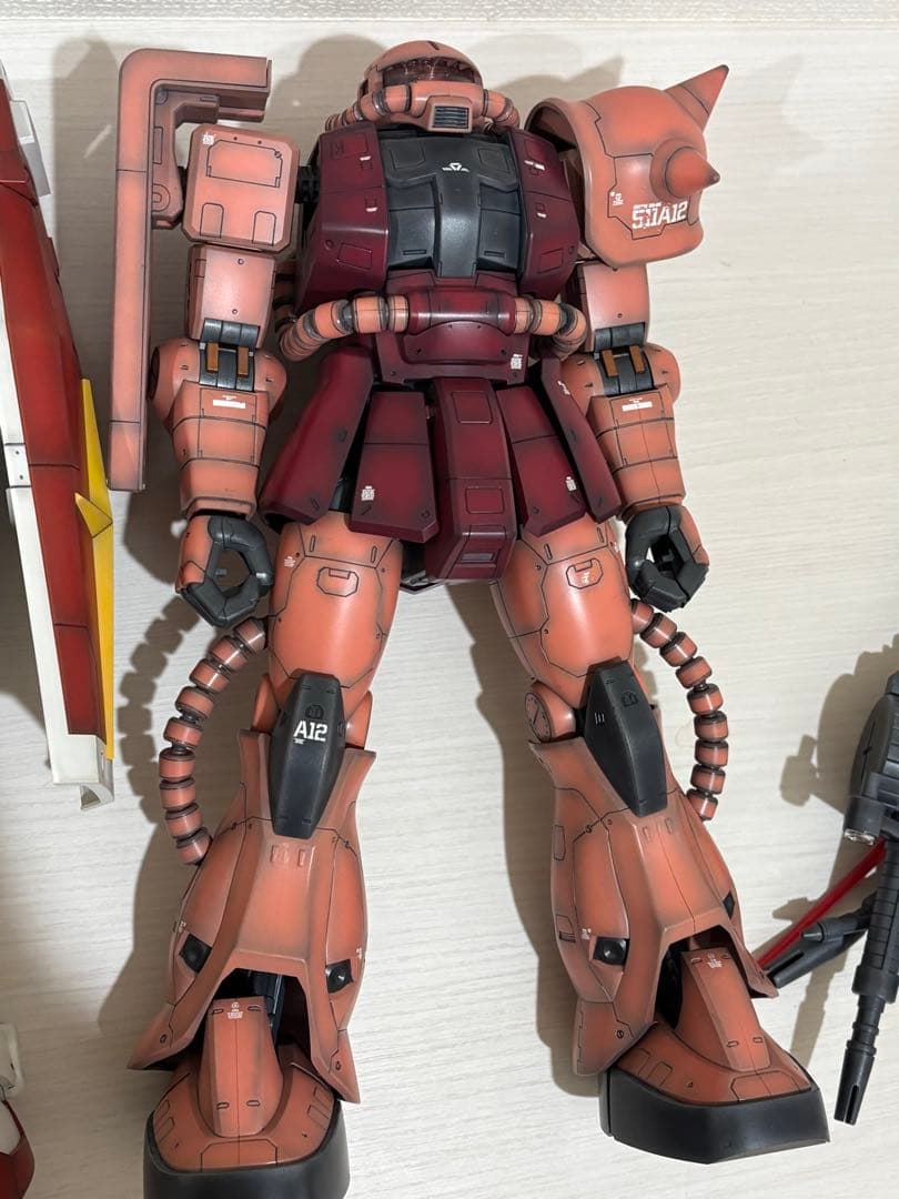 ①ジャンクプラモデル ガンプラ・メガサイズ RX-78ガンダム シャア専用ザク