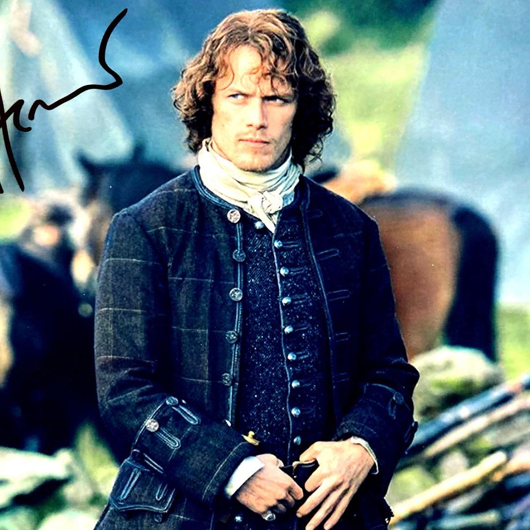 サム・ヒューアン直筆サイン入り大型写真…Sam Heughan