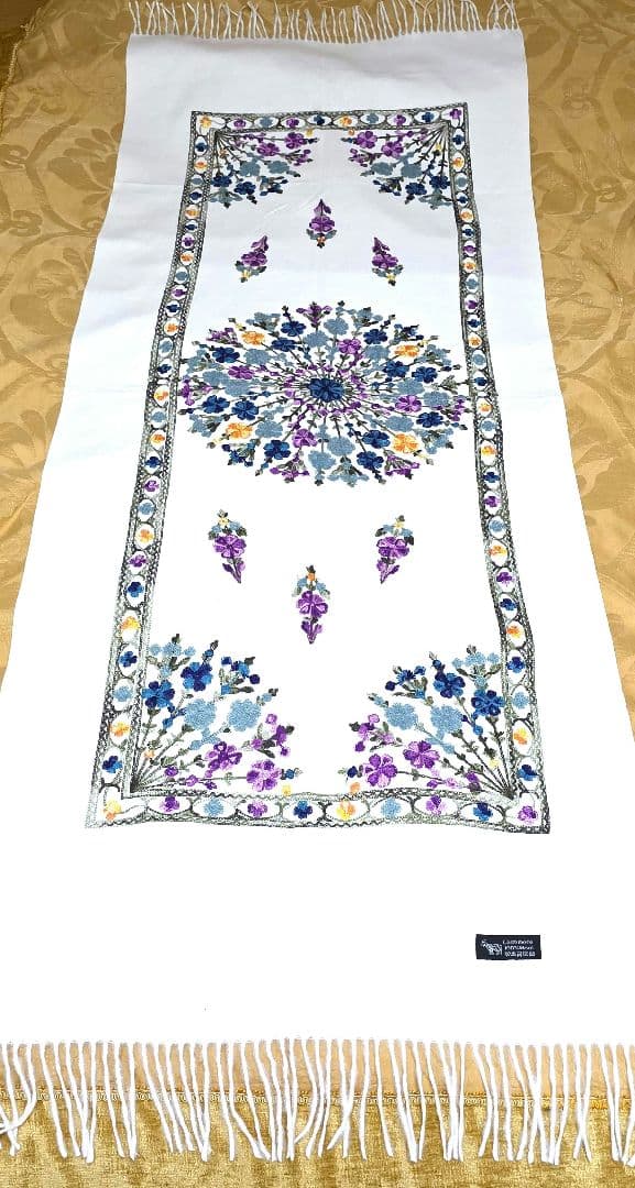 ウズベキスタン製カシミア花柄刺繍ストール