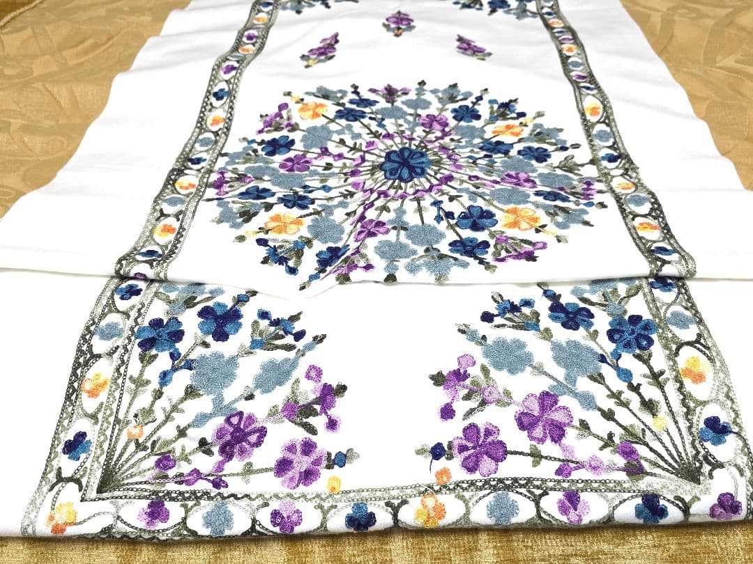 ウズベキスタン製カシミア花柄刺繍ストール