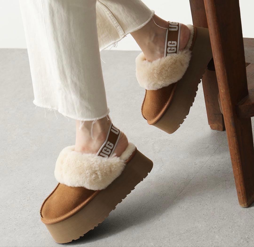 [新品] UGG FUNKETTE ファーサンダル 24cm