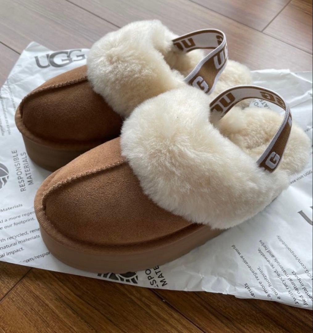 [新品] UGG FUNKETTE ファーサンダル 24cm