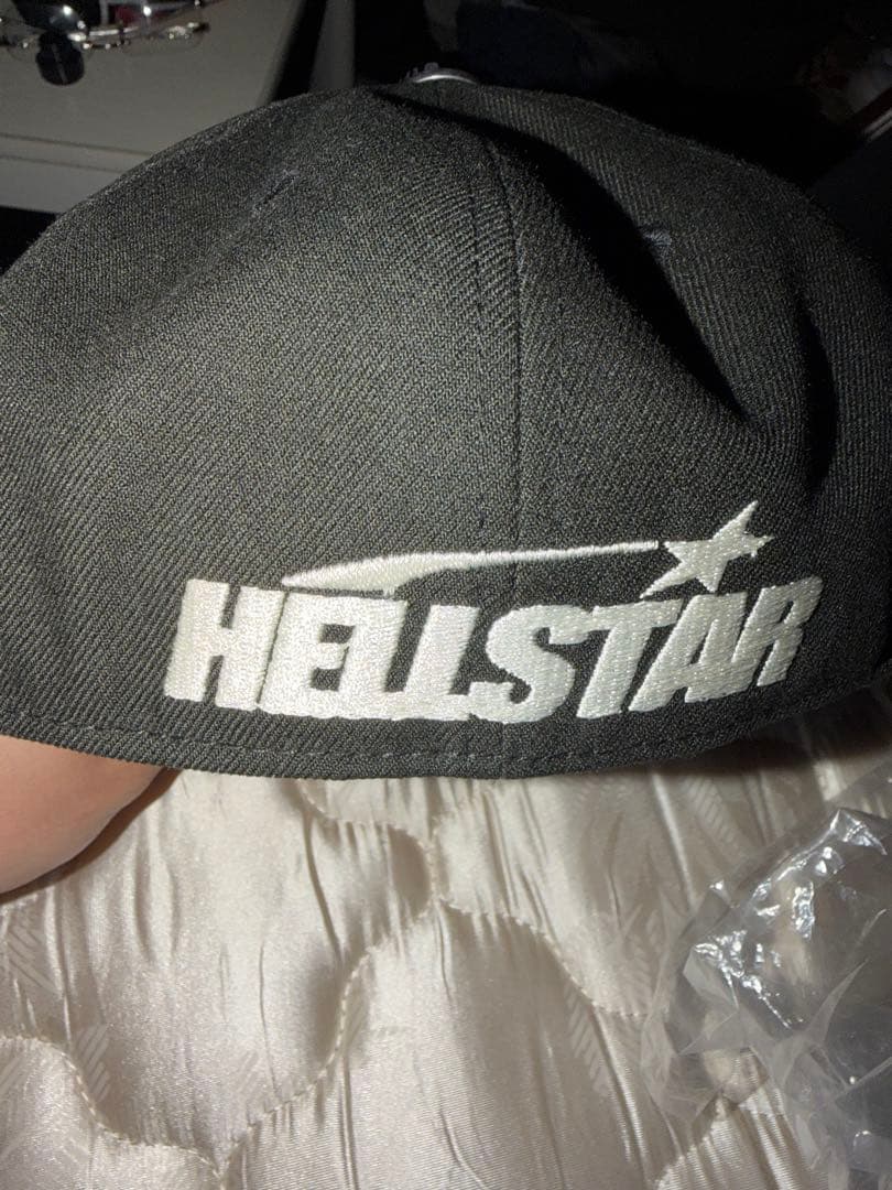 【希少】HELLSTAR Og Logo BLACK Cap(fitted)