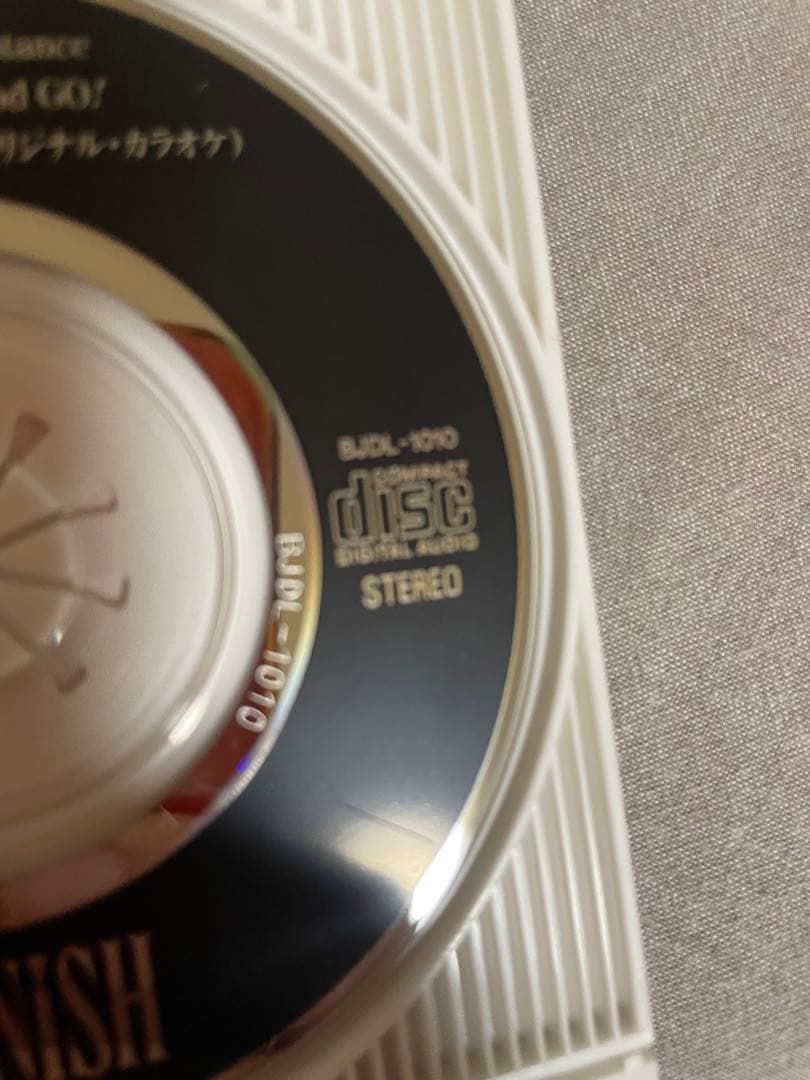 8cm CD MANISH 恋人と呼べないDistance