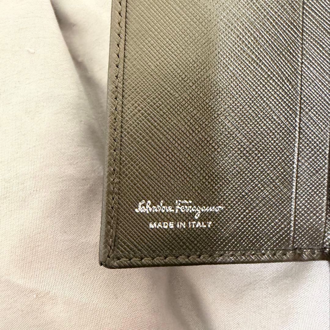 Ferragamo リボン 財布 グレー グレージュ 緑 カーキ