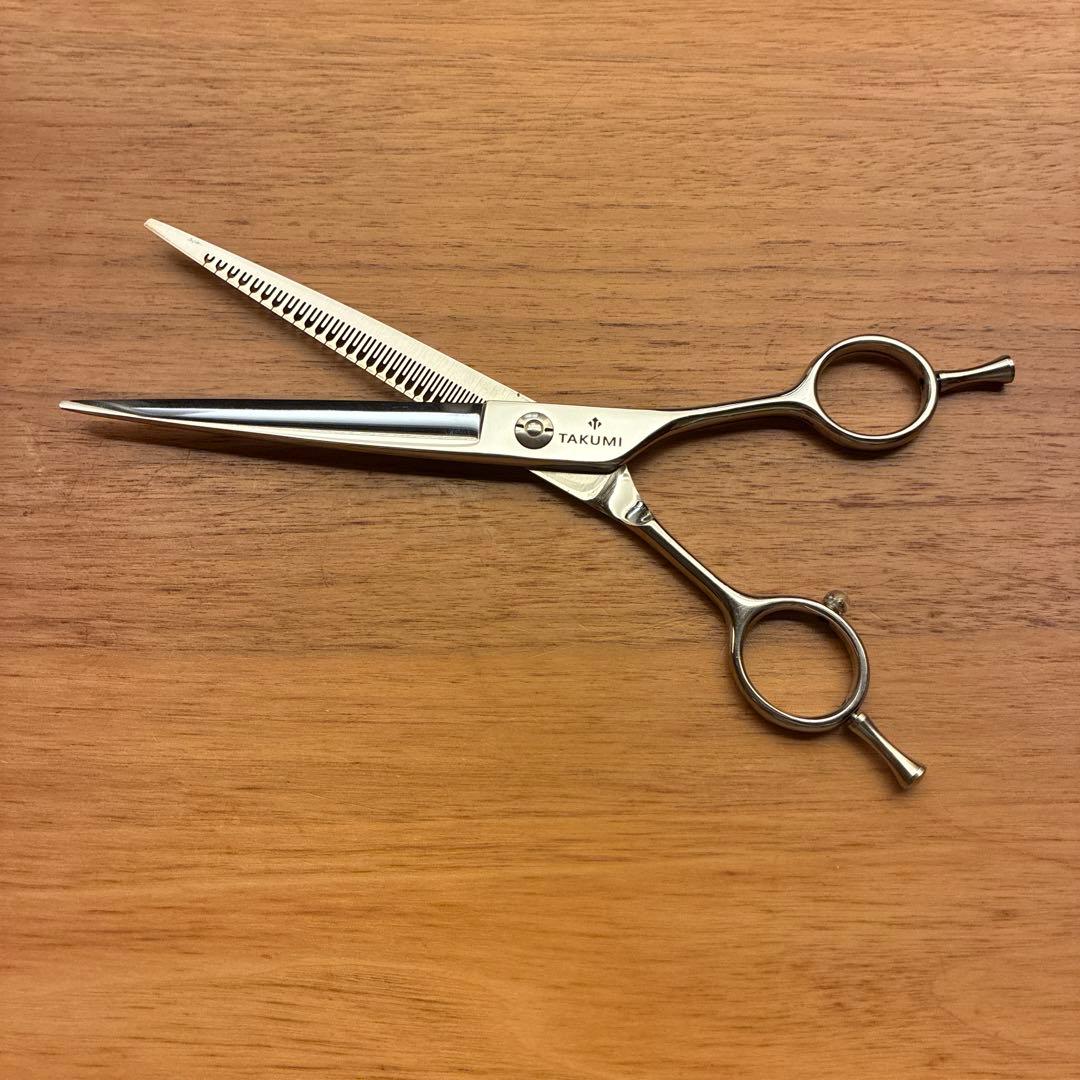 刃先が細い ストレートブレンディングシザー ワンダーストレートシザー