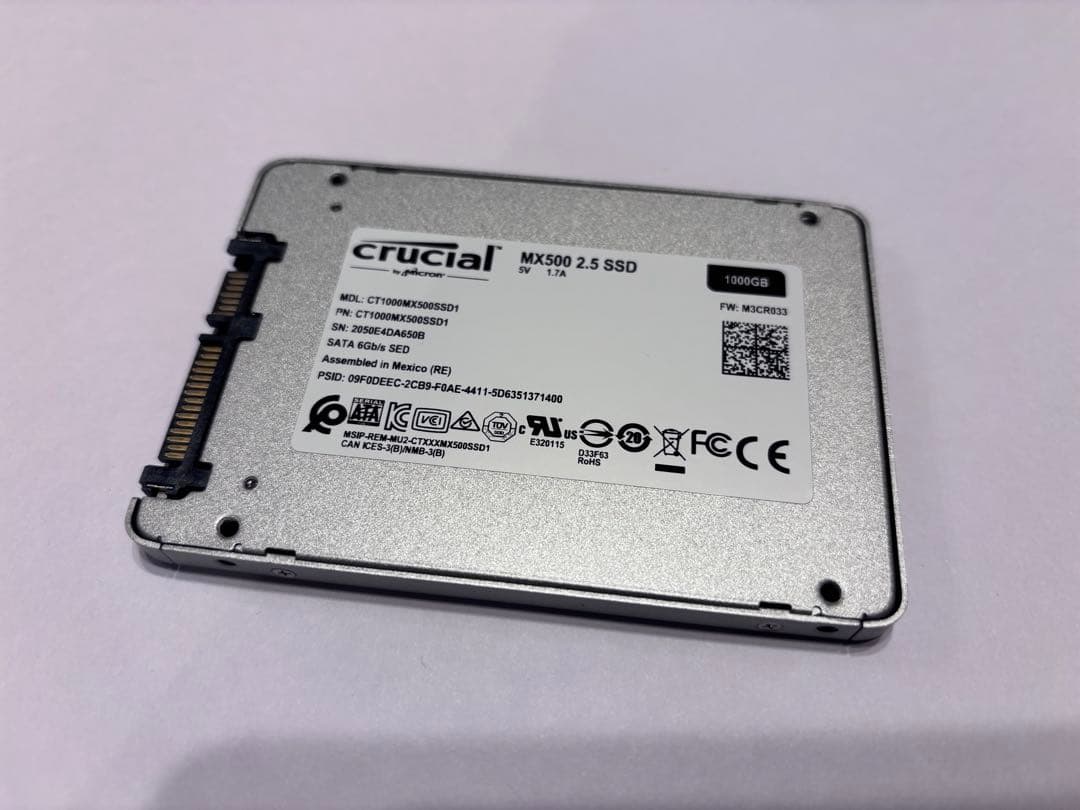 極美品　crucial CT1000MX500SSD 1TB 2.5インチ