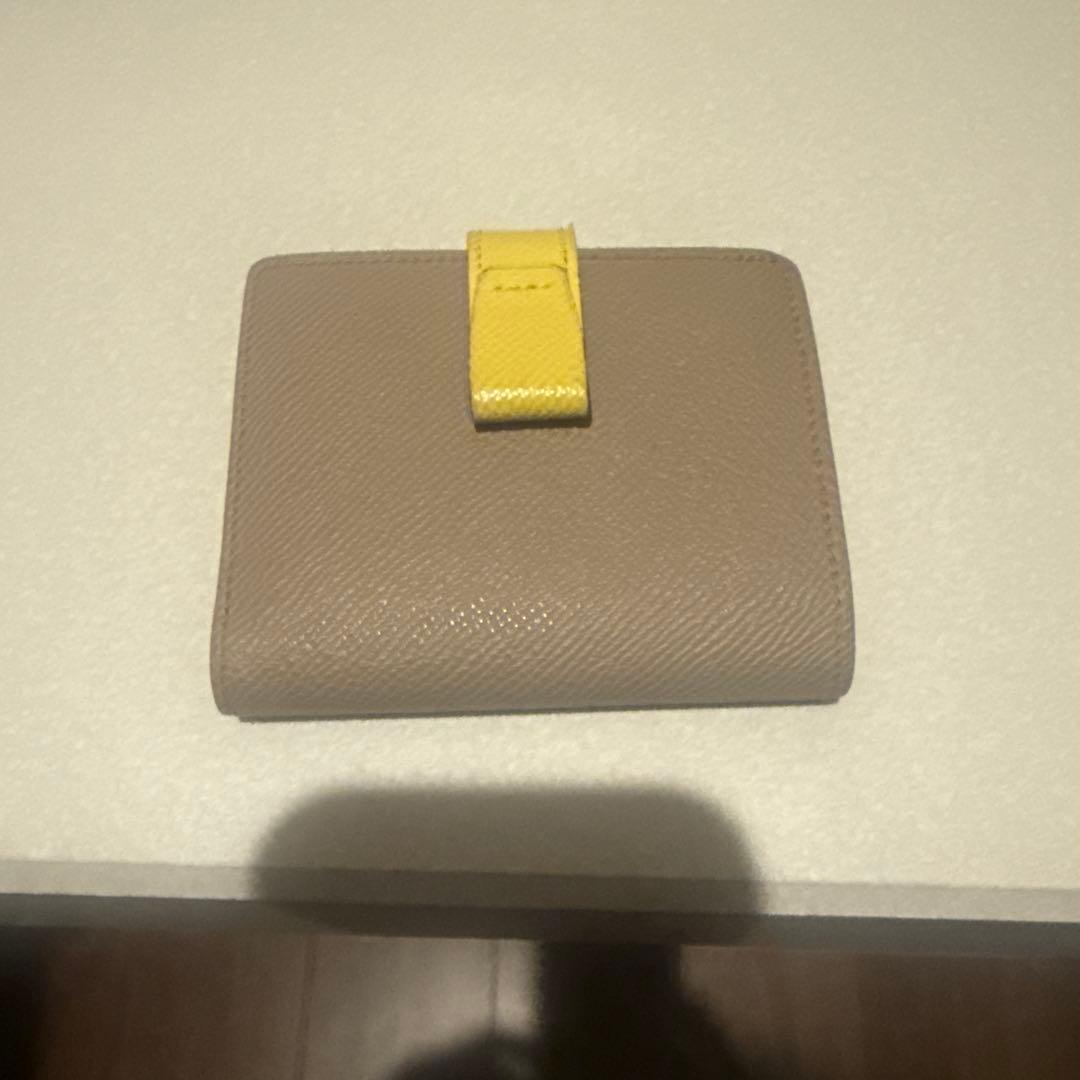 Atelier nuu アトリエヌウ 二つ折り財布 グレージュ×イエロー