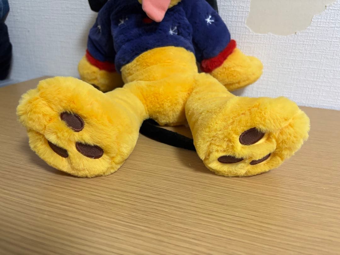 プルート クリスマス 2024 抱き枕 ぬいぐるみ　ディズニー　#1