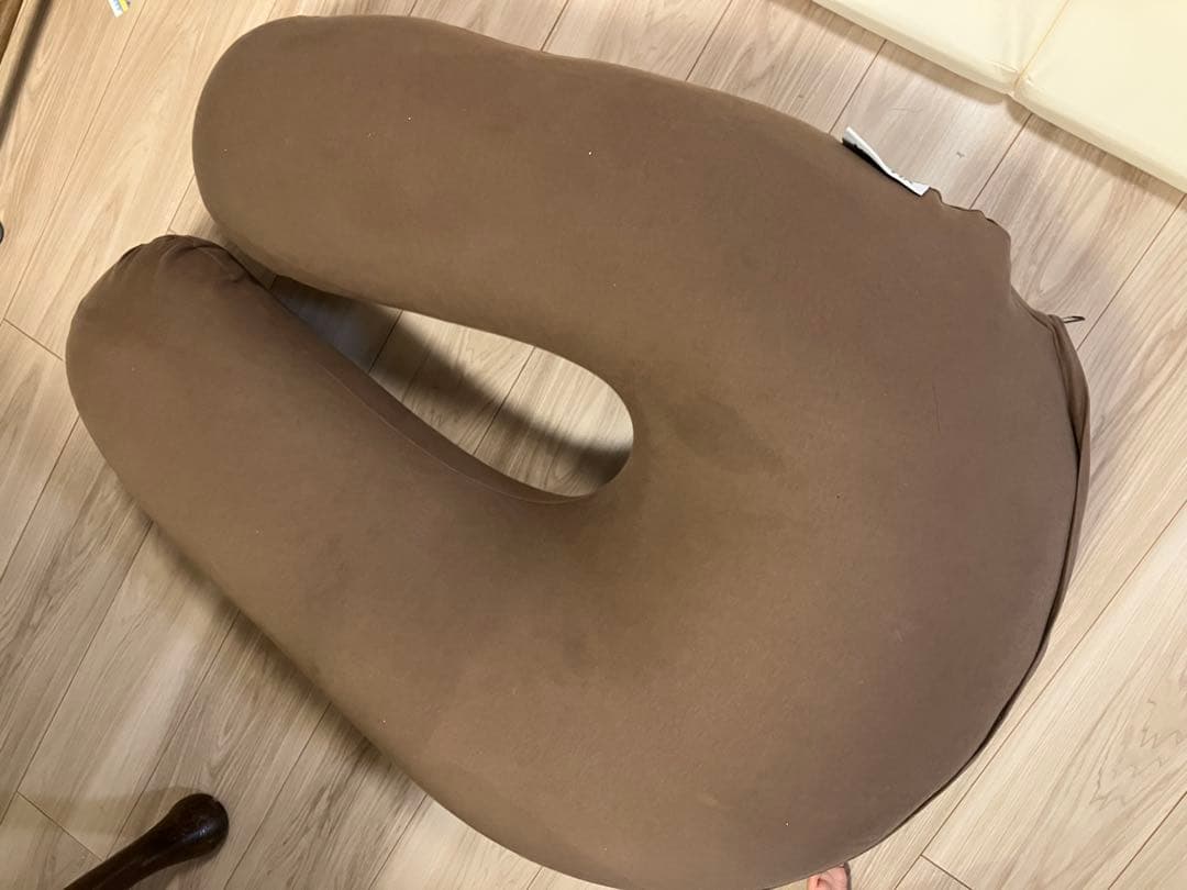yoibo U字型ビーズクッション ブラウン