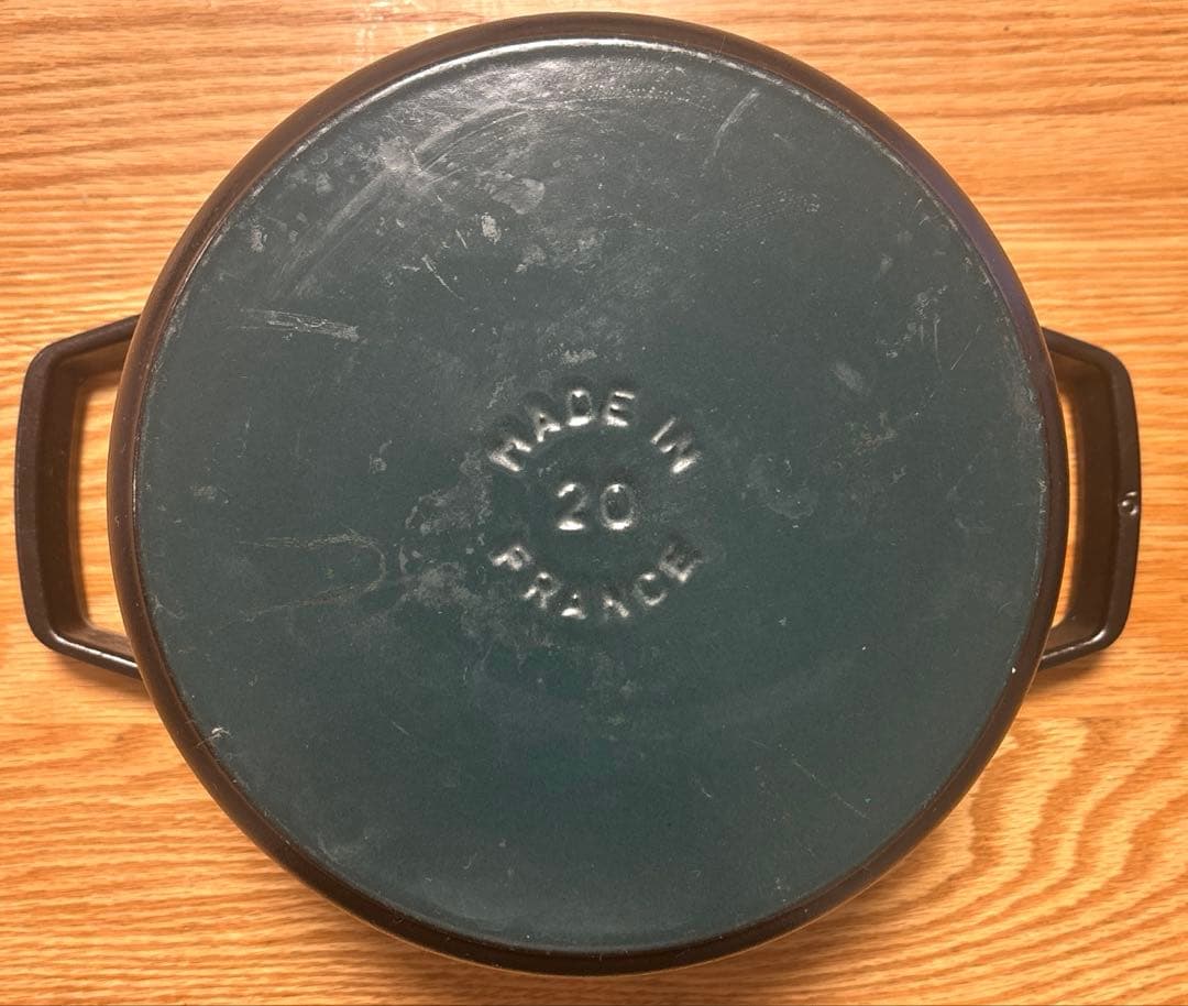 けんと様　STAUB La Cocotte 鍋 20センチ 黒