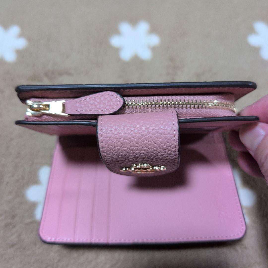 美品　COACH　二つ折り財布 〜お値引き対応致します〜