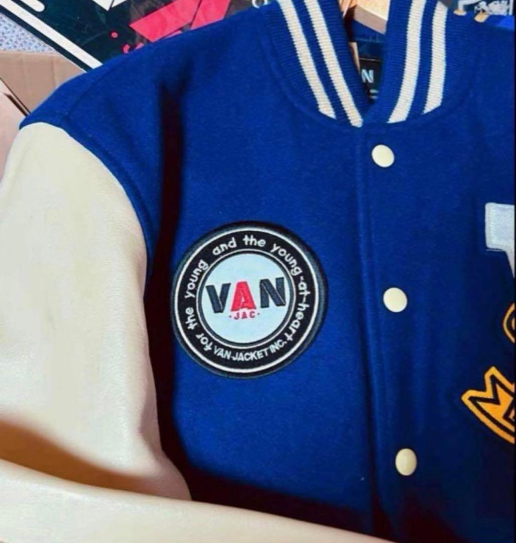 オックスフォード様、スタジャン用VANフェルト刺繍ワッペン13cm