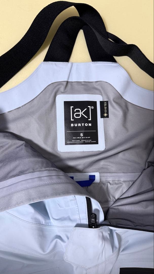 中古22-23BURTON[ak]3LHOVERJKT+ Freebirdbib