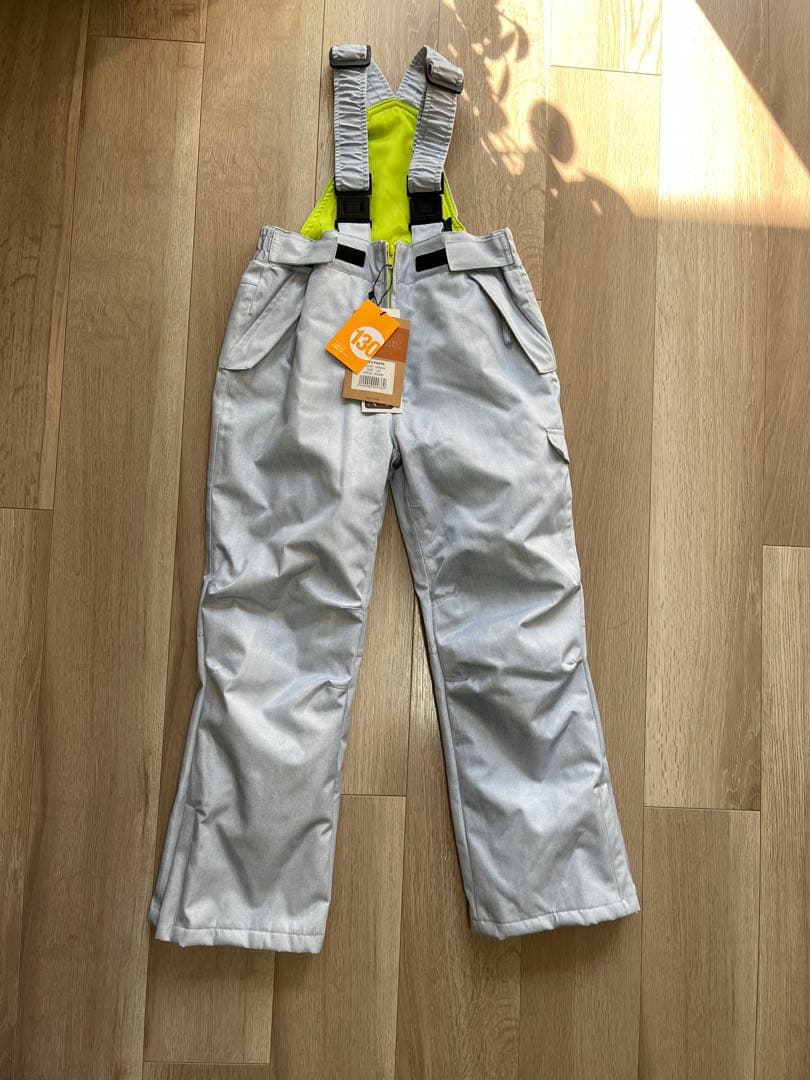 【新品】スキーウェア　130㎝　スノーソックス2足付き