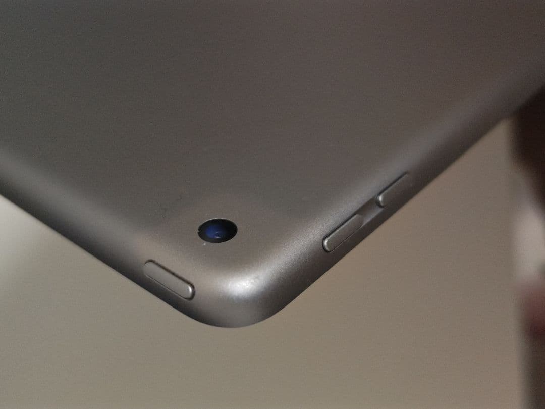 iPad 第6世代 32GB
