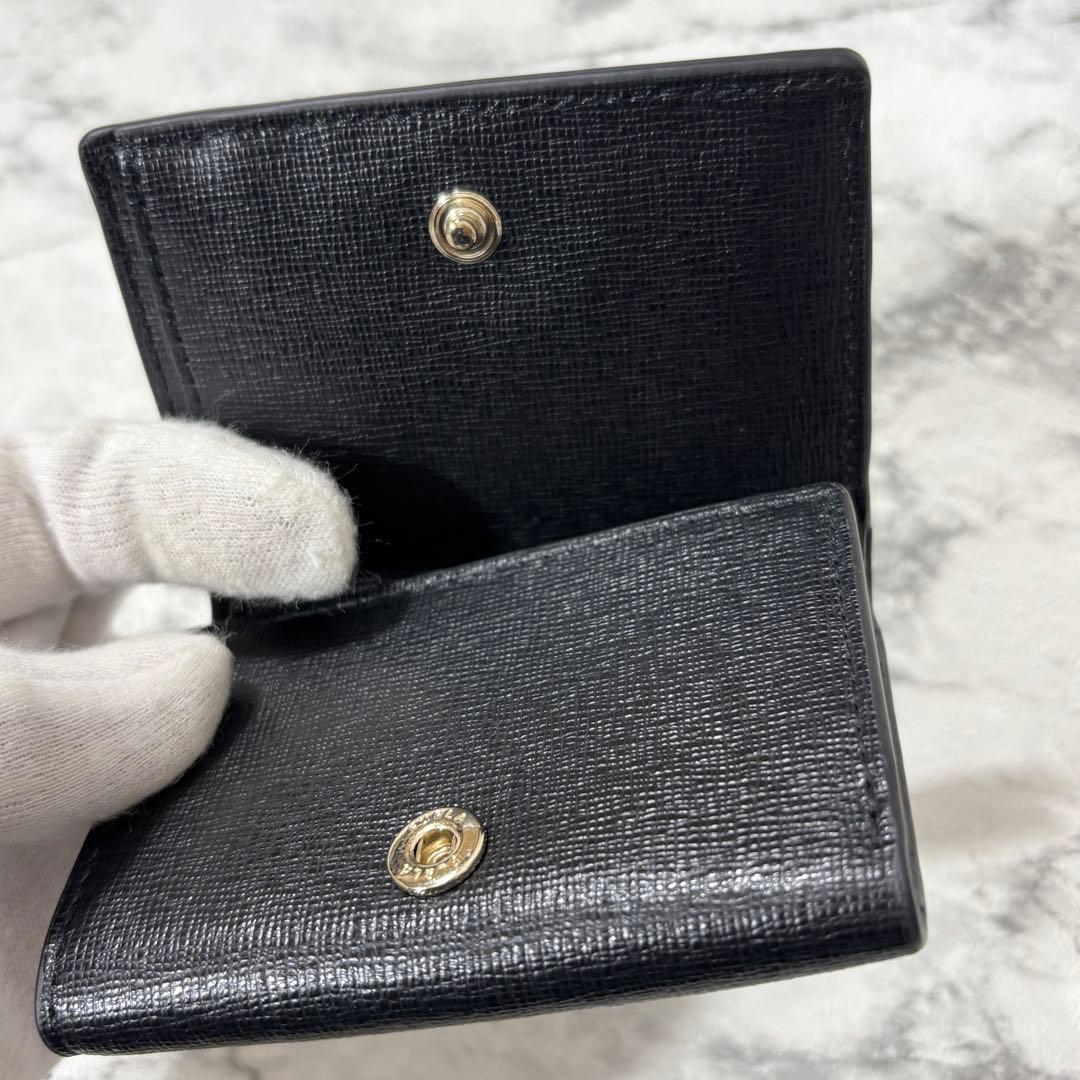 【美品】 フルラ FURLA 三つ折り財布 現行ロゴ レザー ブラック