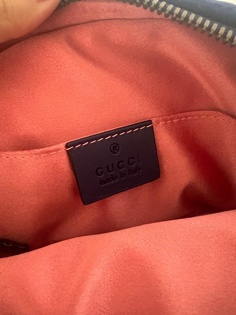 【今週までの出品】GUCCI ブルー キルティング ボディバッグ 正規品