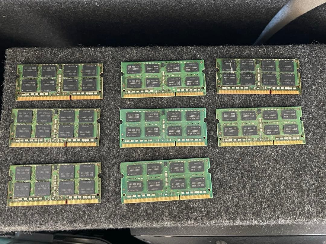 8x Samsung 8GB DDR3 SO-DIMM メモリ