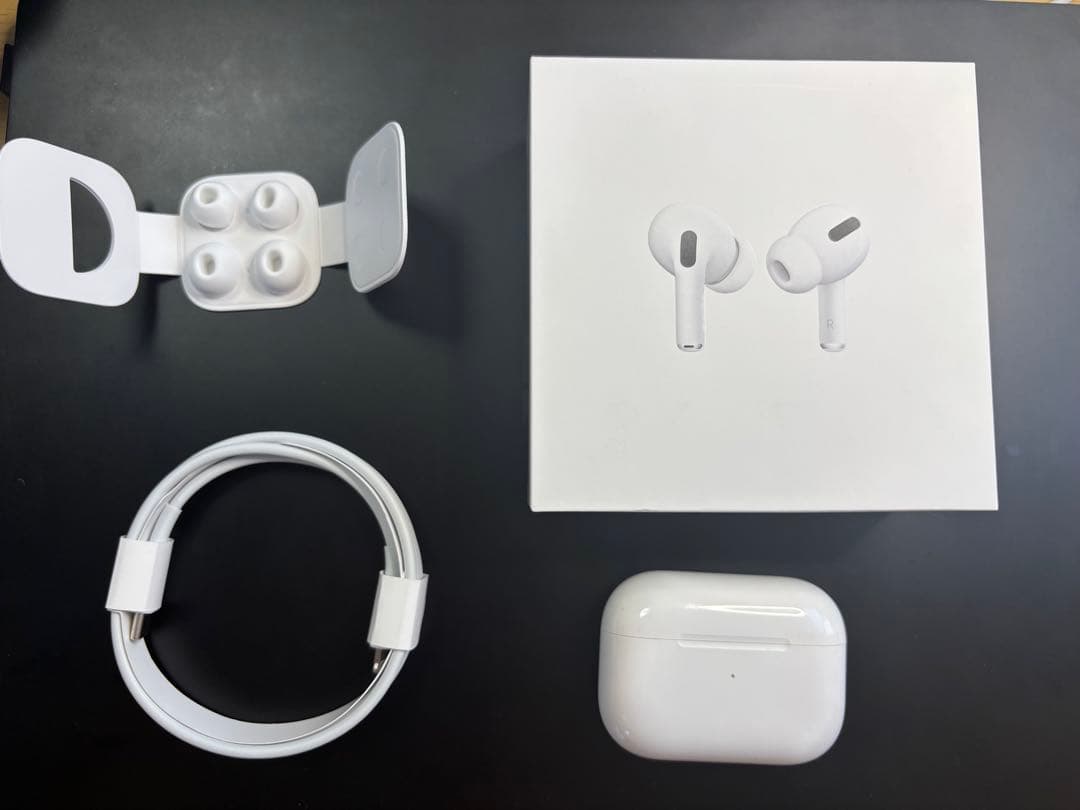 Airpods pro2 充電ケース　ケーブル　箱付き