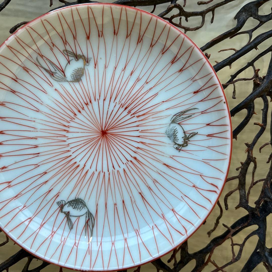 骨董　古伊万里　人気図案　赤絵　網目　金魚紋　手塩皿　小皿　２客　バラ売り不可
