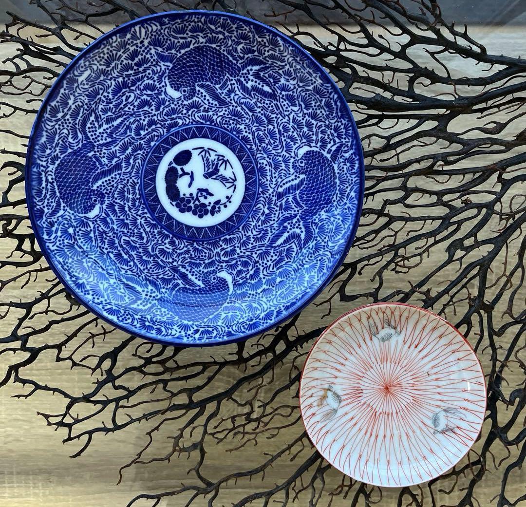 骨董　古伊万里　人気図案　赤絵　網目　金魚紋　手塩皿　小皿　２客　バラ売り不可