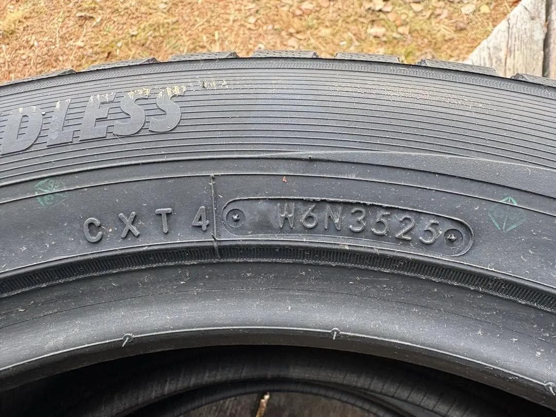 【新品未使用】国産スタッドレスタイヤ TOYO 225/55/R19 25年製造