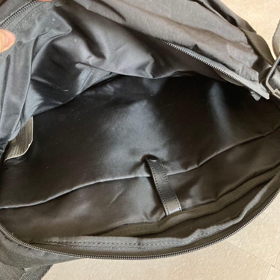 コートエシエル RISS ショルダーバッグ black
