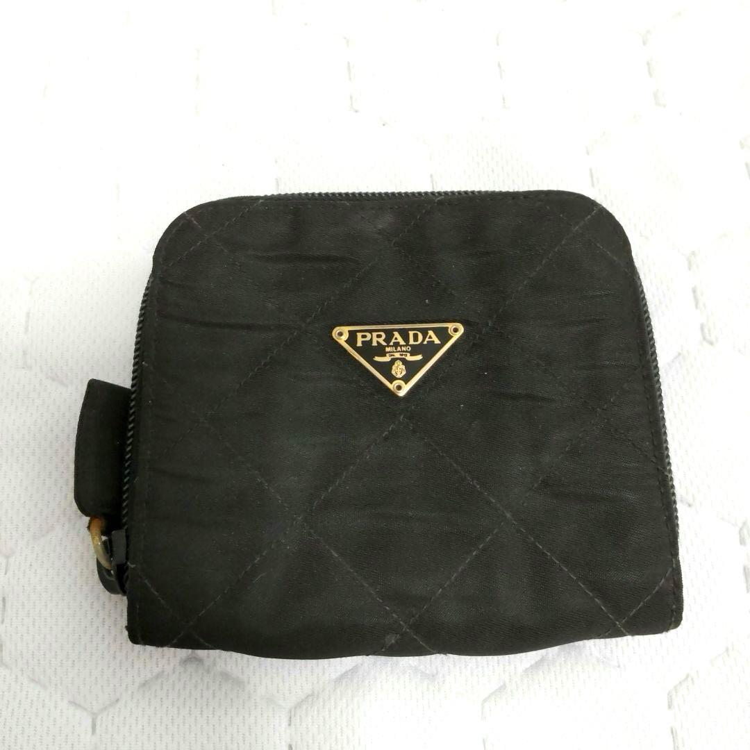 PRADA ブラック キルティング 二つ折り財布