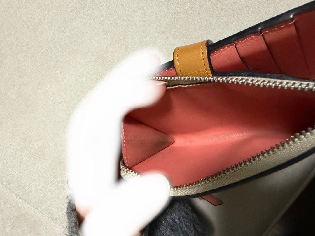 LOEWE ロエベ　スリムジップバイフォールドウォレット　アナグラム