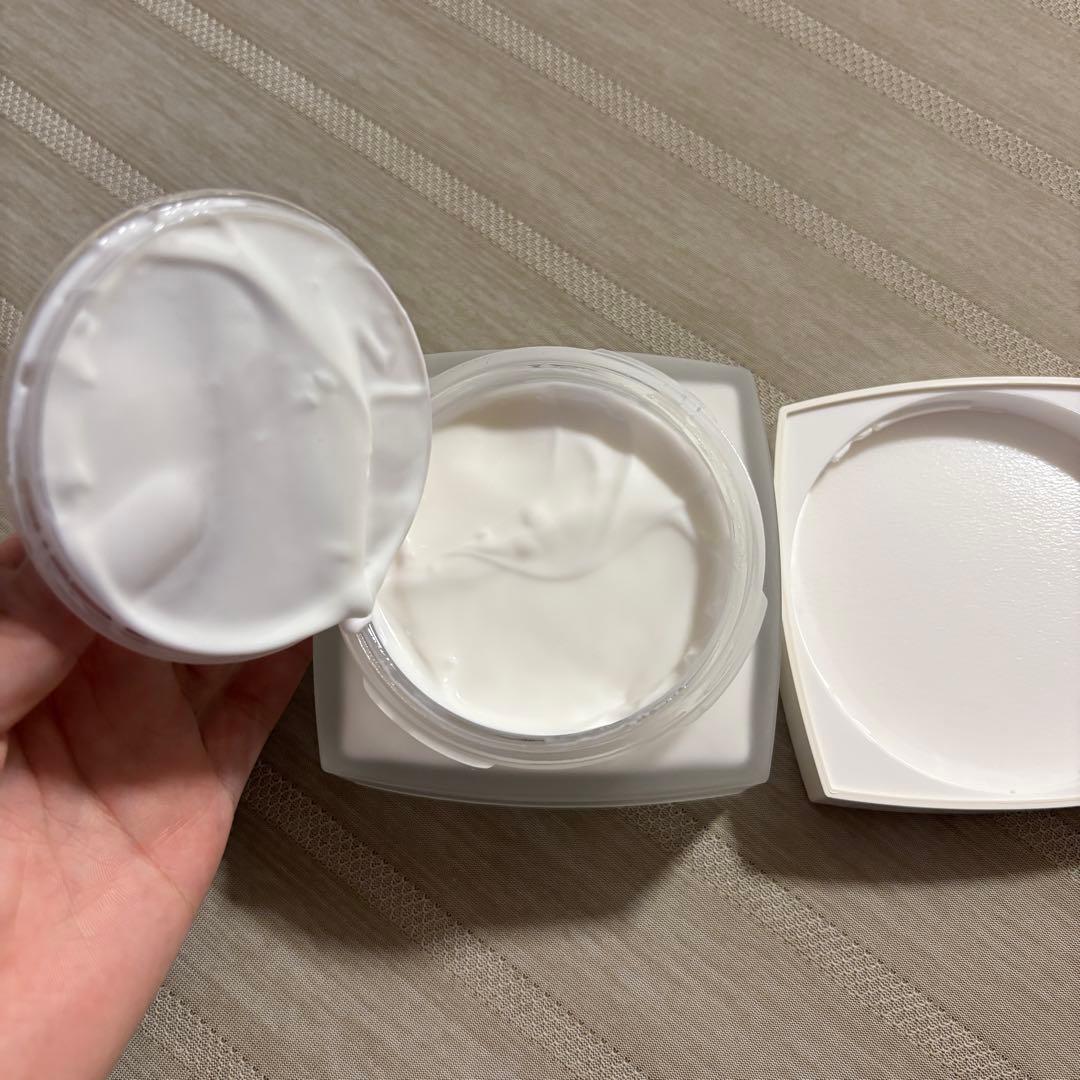 CHANEL シャネル　 ココマドモアゼル　フレッシュボディクリーム 150g