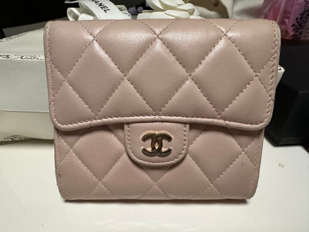 CHANEL 三つ折り財布 ピンク【限定色】
