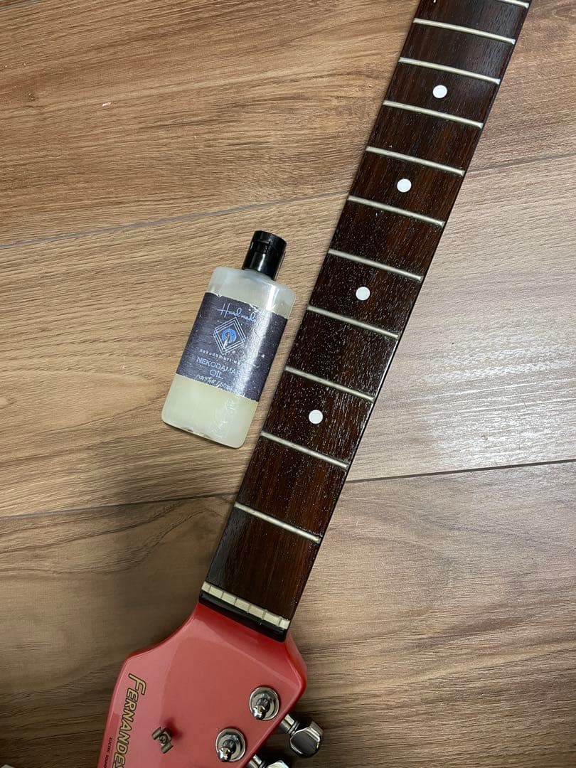 FERNANDES LIMITED EDITION ストラトタイプ　パールピンク