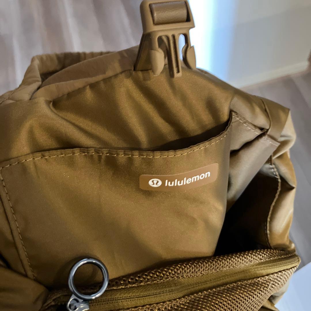 [美品]lululemon On My Level Bag19L ルルレモン