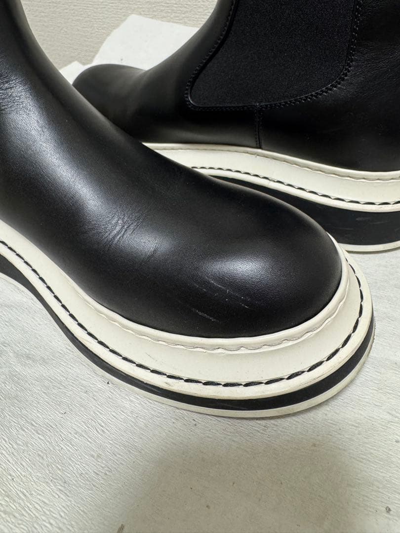 LOEWE ブラック チェルシーブーツ