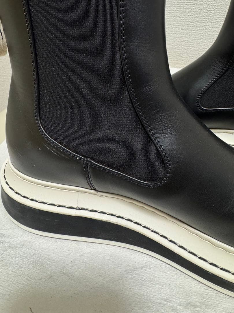 LOEWE ブラック チェルシーブーツ