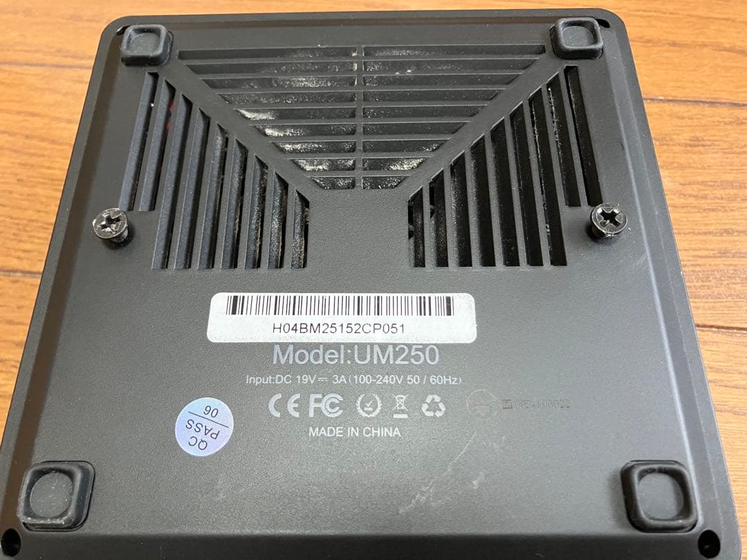 UM250 ミニPC コンパクトタイプ