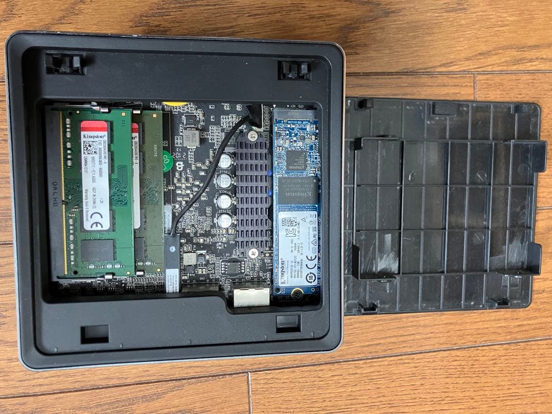 UM250 ミニPC コンパクトタイプ