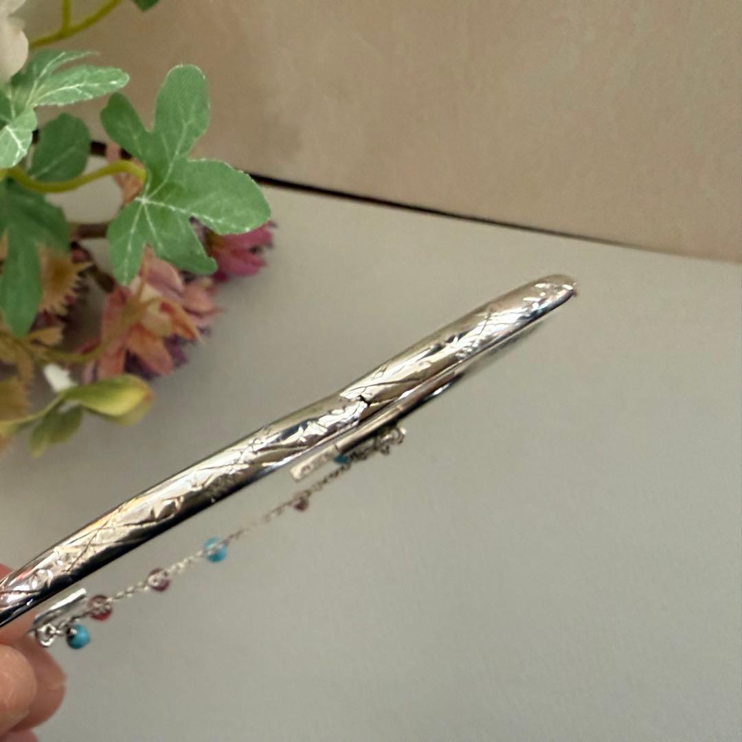 Agete 925シルバーバングル　アメジストターゴイズ綺麗な彫りが入っている