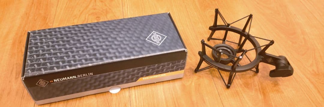 未使用 Neumann TLM 102 コンデンサーマイク + ショックマウント