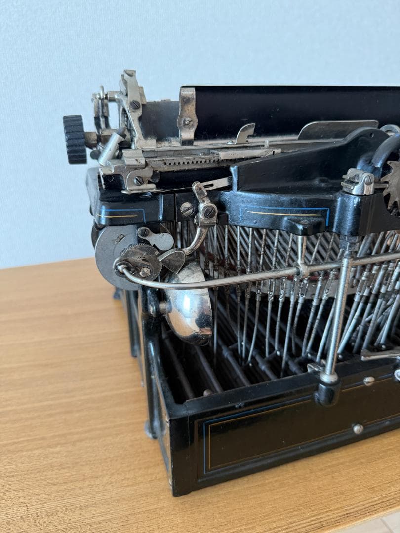 Smith Premier No.4 デスクトップ タイプライター