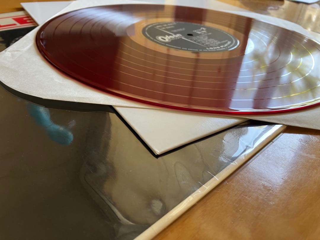稀少黒のおまけ付き！　綺麗な良い赤盤　　ミート！　ビートルズ