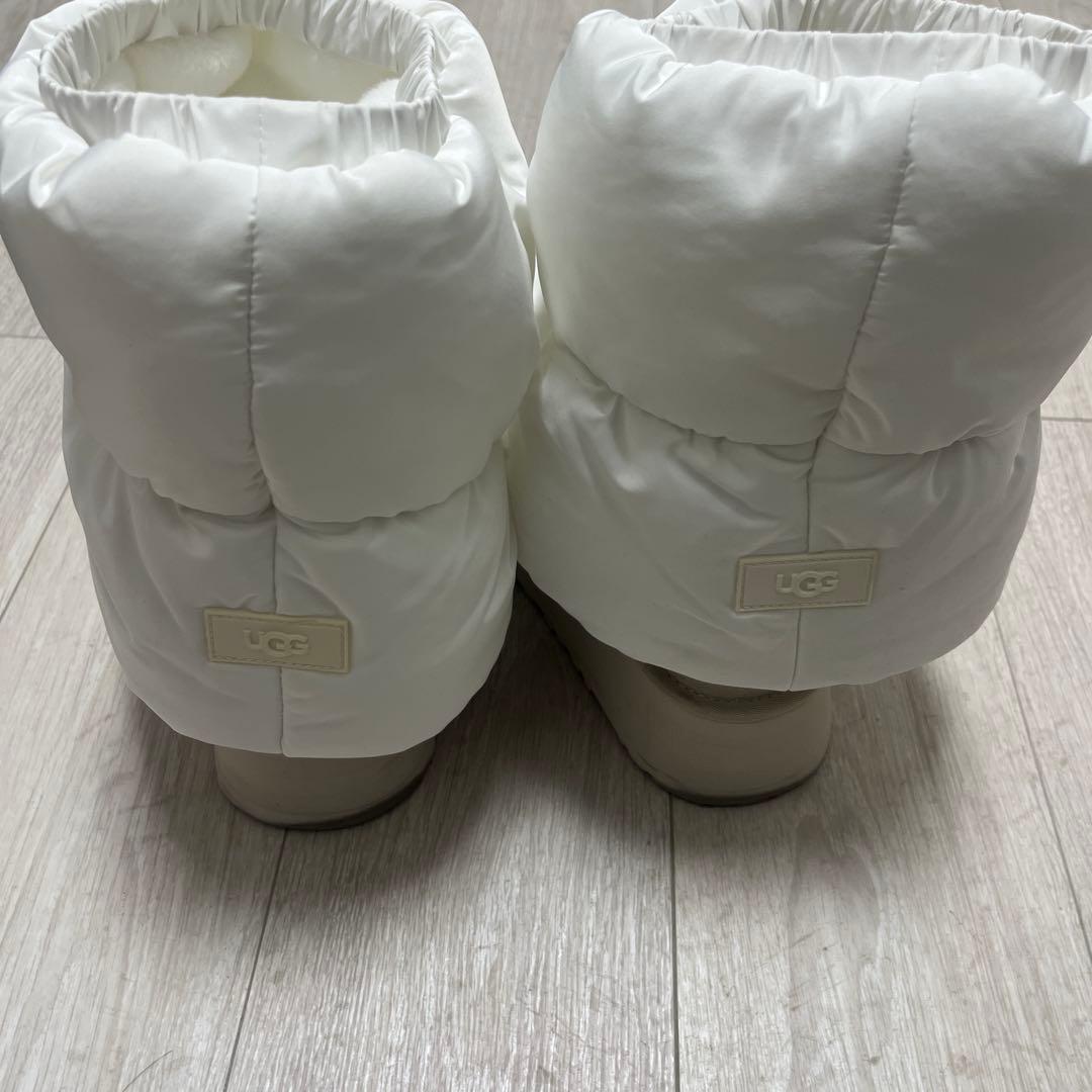 値下げ中　UGG Classic Dipper Pufferムートンブーツ