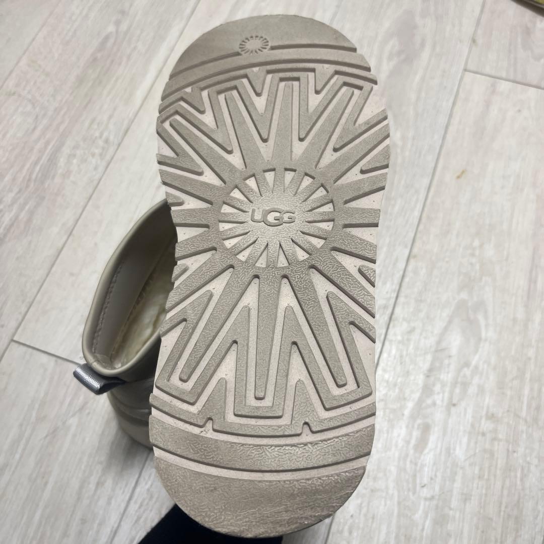 値下げ中　UGG Classic Dipper Pufferムートンブーツ