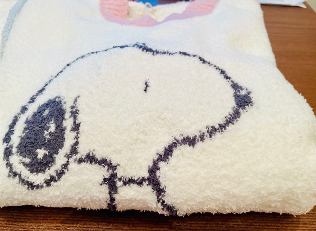 新品！可愛い、モコモコ、ふわふわ、スヌーピー柄パジャマ上下2点セットパジャマ！